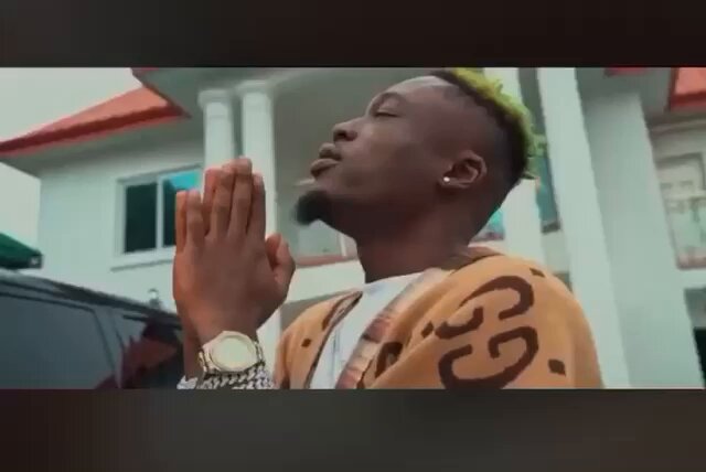 Beeztrap we know your roots 😤 Okese 1 small boy wan diss Oseikrom Sikani Do you know Hansy 9..??