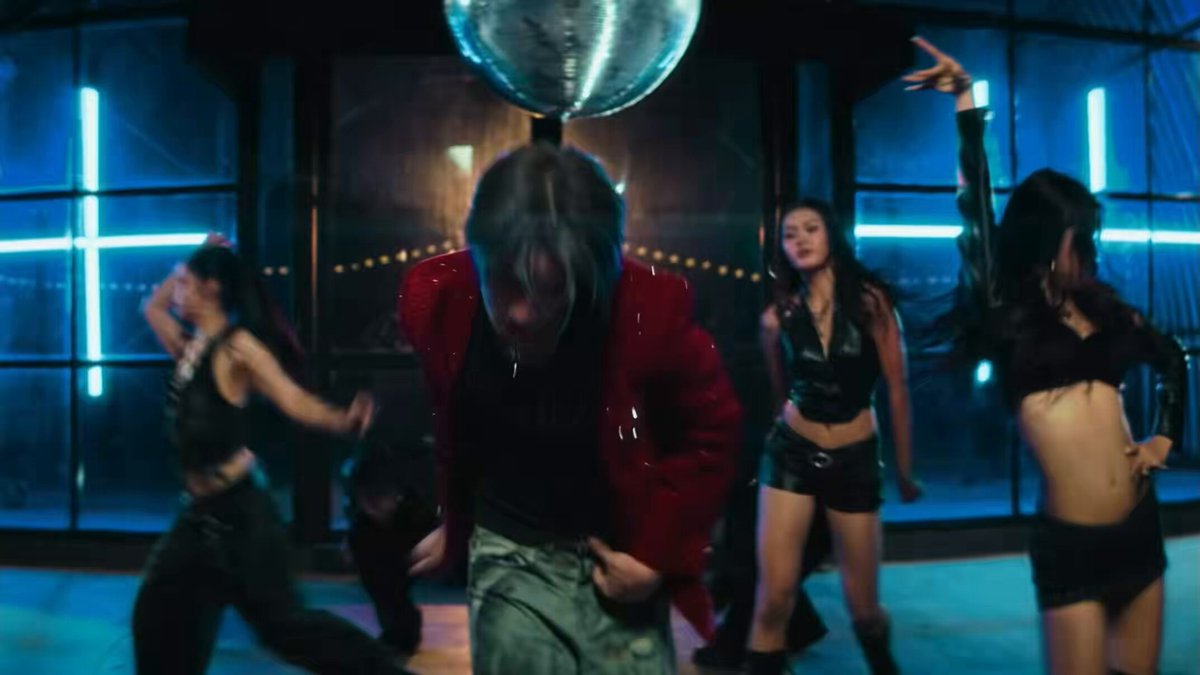 Dance Performance เพลง “ถูกสเปก (Let's Go)” จาก HONGSHI #TPOP #TpopUpdate #LetsGoHONGSHI_DancePerformance #LetsGoHONGSHI #hongshihoshi #LYKN