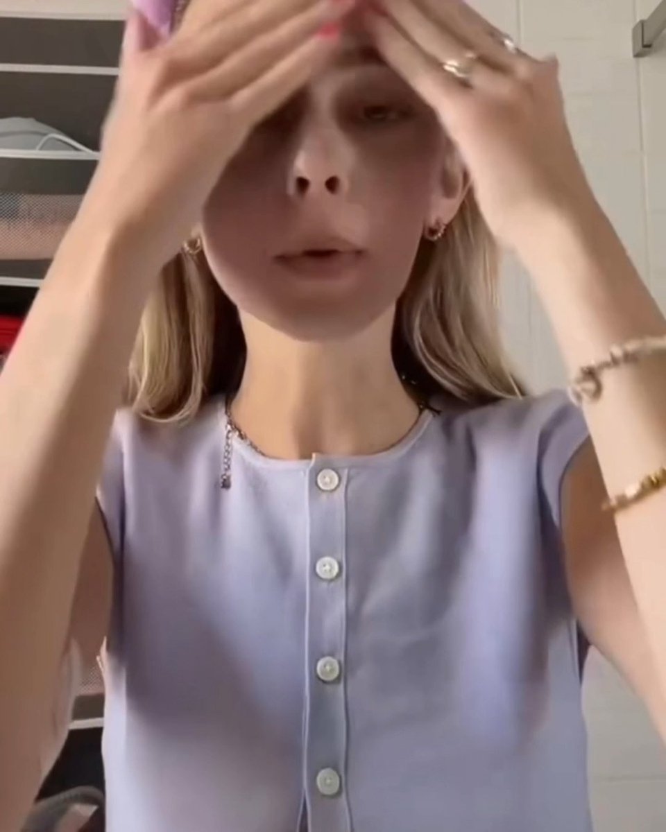 Sydney Towle, the TikTok creator who inspired more than a million followers by candidly documenting her battle with a rare form of bile duct cancer, has died at age 26. Diagnosed with cholangiocarcinoma at just 23, she spent the past three years sharing her treatment journey with honesty, optimism and unwavering resilience, raising awareness of a disease that typically affects older adults. In one of her final posts, on July 17, Sydney announced a partnership to help others with early detection 🥺 Sharing the news of her passing on Aug. 5, her family wrote, “We will always love you so much, Sydney [and are] so proud of how hard you fought.” 🤍🪽 📸: #sydneytowle