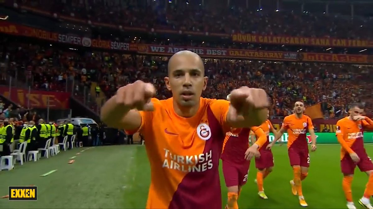 Halil Dervişoğlu'nu keşke burada bırakabilsek.. Dripling konusunda hala çok kaliteli ama bir hücumcunun elinde sadece dripling mi olur? Potansiyel bu kadar mı hiç edilir? İyi olan özelliklere hiç mi yön katılmaz? Fatih Terim, illa ki bir şeyler görmüştür.