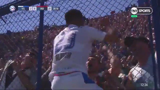 no somos conscientes que thiago almada va a volver a jugar en el fútbol argentino y va hacer estas chanchadas todos los fines de semana.