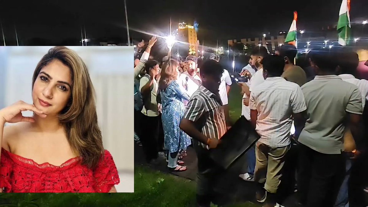 Congress Dalal Media Got Humiliated By Real Jharkhand Students Protestors. Protestor: "2BH flat , Hate Monger Sakshi Joshi also came to brainwash innocent students" Reason why Ravish Kumar &amp; other Dalal media is not going to Jharkhand. Dalal Media 🤡