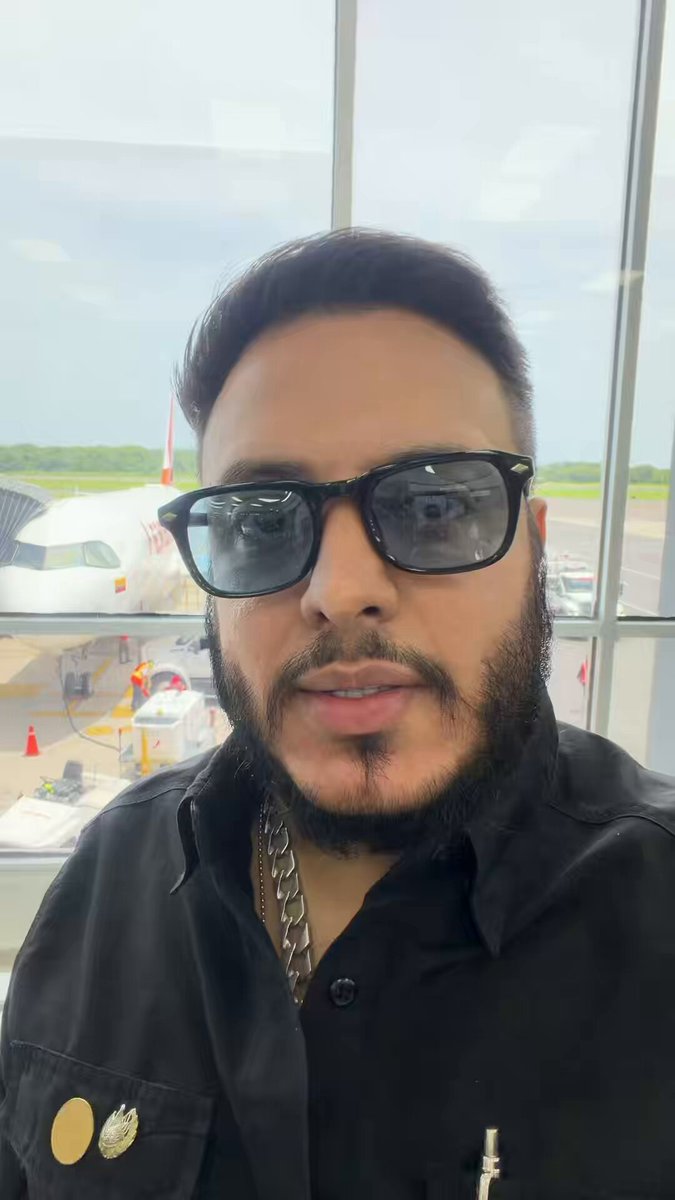 Saliendo a la toma de posesión Presidencial de mi amigo Abelardo De La Espriella Abelardo De La Espriella en Colombia. 🇨🇴🇻🇪🐅 Estoy muy feliz por Colombia, nuestra nación hermana. ¡Viva la libertad carajo!.