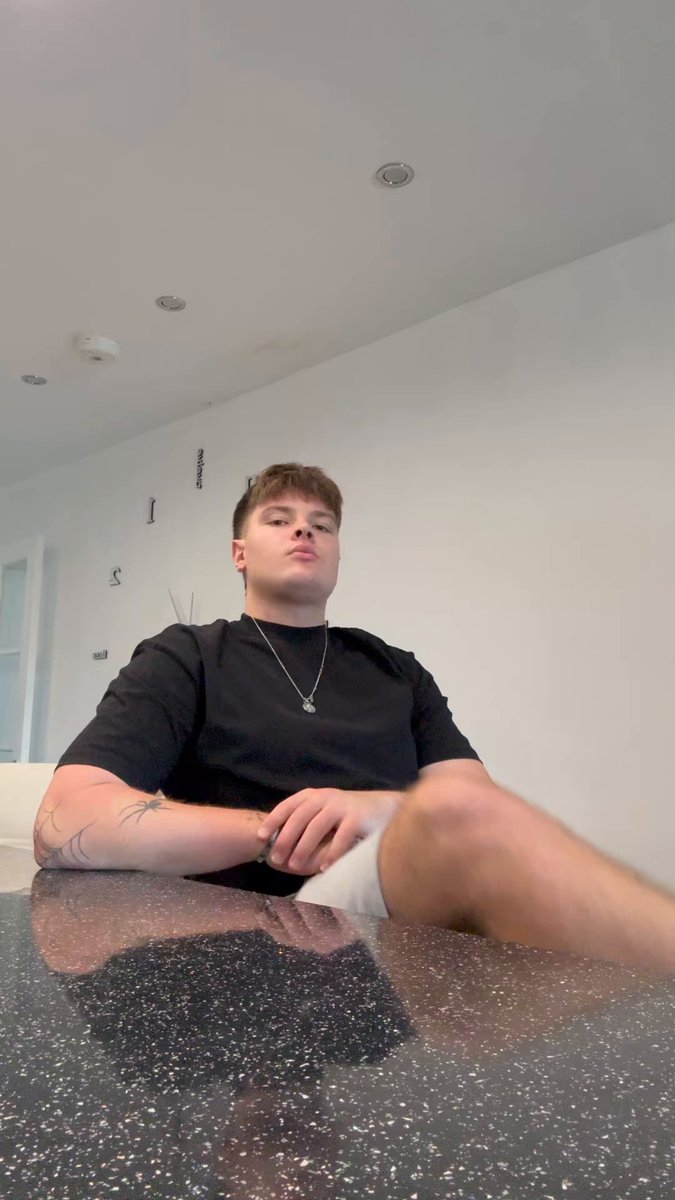 I don’t always need to Speak to remind you of your place or how weak I get you Admire the view as I kick my feet up and collect 💰