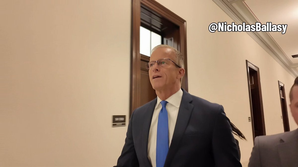 🚨 WTF?! John Thune tells reporters that even HE hasn’t seen Mitch McConnell since the 84 year old Senator was hospitalized almost TWO MONTHS AGO The amount of contempt these people have for Americans is INSANE. Kentuckians deserve SOLID PROOF OF LIFE.