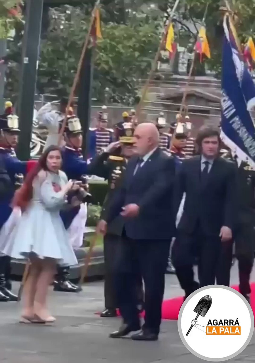 🇪🇨🚨 ESPECTACULAR RECIBIMIENTO AL PRESIDENTE MILEI EN EL PALACIO CARONDOLET EN ECUADOR "VIVA LA LIBERTAD CARAJO" Javier Milei