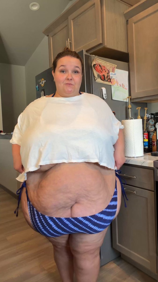how i get my food from the fridge (as a SSBBW) 🤭