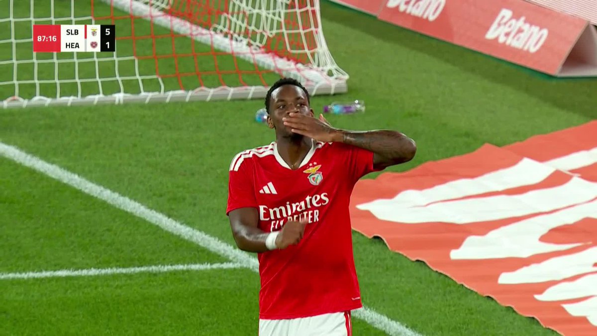 Jhon Durán adds Benfica's fifth 🖐️ The Colombian rounds off a superb counter with a quality finish 🔴