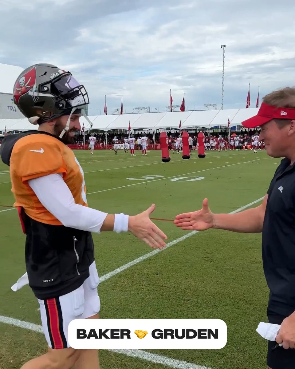 Just a couple of dudes talking ball 🔥
