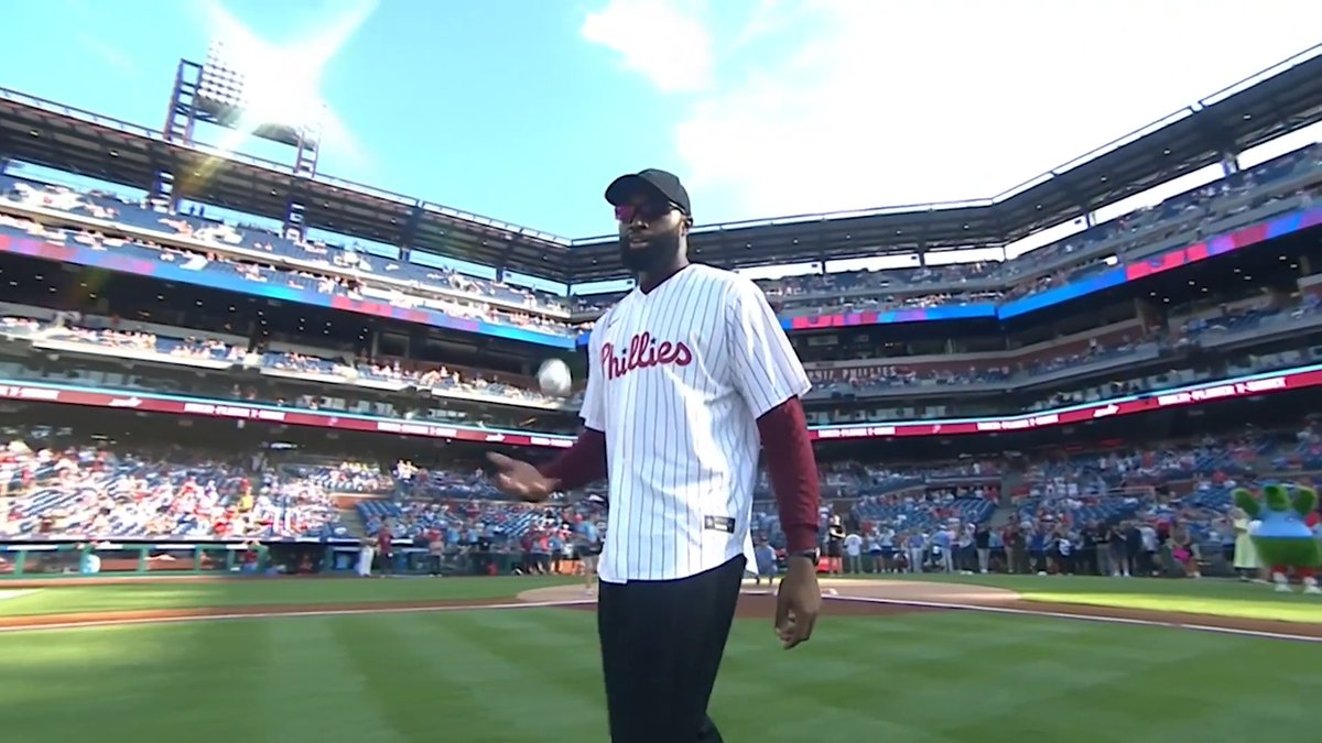 Philadelphia 76ers star Jaylen Brown threw out the first pitch at Citizens Bank Park! 🔔
