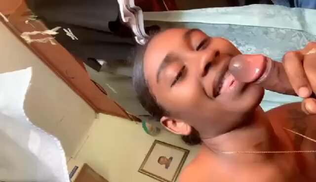 Smallie jus enjoying she self with it #nsfwtwtًً #blowjob #triniporn #local #deepthroat