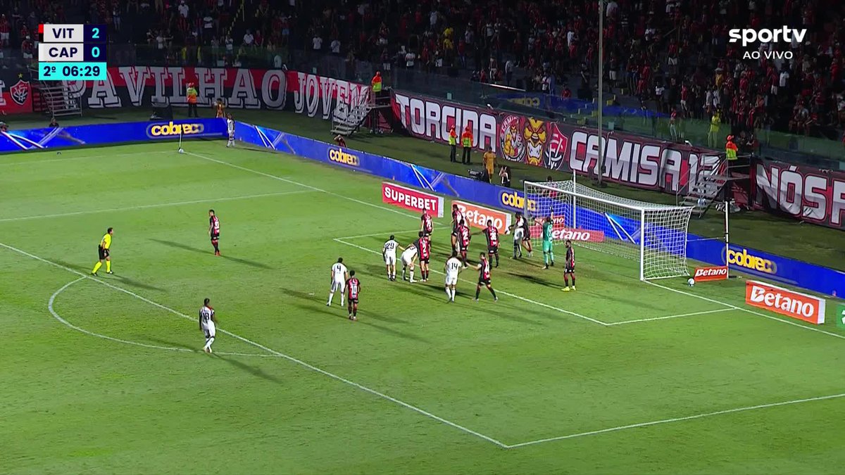 Me prometeram aqui que não era goleiro de seleção brasileira. Ele fez 3 defesas absurdas em sequência. 🤣 Só joga bem contra o Botafogo 