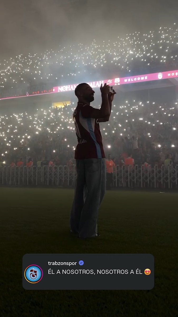 ESPECTACULAR recibimiento a Mohamed Salah en Turquía. (vía trabzonspor/IG)