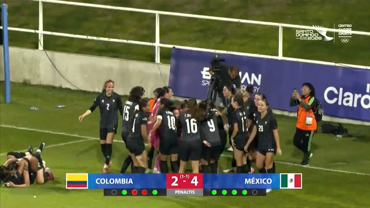 ¡MÉXICO, ORO EN LOS JUEGOS CENTROAMERICANOS! 🤩🇲🇽🥇 ¡Una tanda de penaltis perfecta! La Selección Mexicana Femenil Sub-23 mostró personalidad, carácter y mucha pasión, aspectos que las hicieron llevarse el oro frente a Colombia después de un duelo cerrado. 👏 #LosJuegosxFSMX