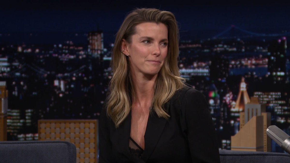 “I’m in my sobbing-in-a-bonnet era of my career!” -Betty Gilpin on playing Sarah Westcott Warren in Widow’s Bay 😂 #FallonTonight