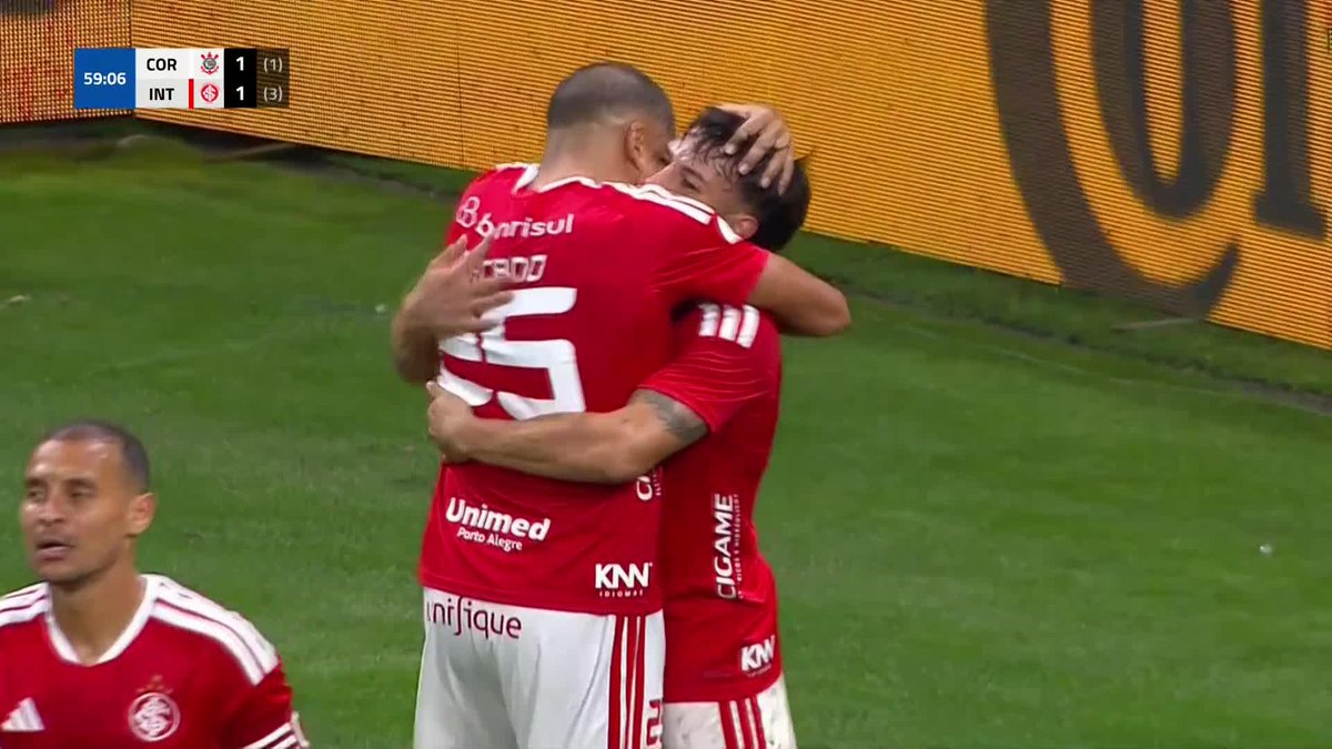 Alexandro Bernabei couldn't have struck it much better 💥 This thunderous effort by the Argentine was enough to secure a 3-2 aggregate victory for Internacional over Corinthians last night 👏