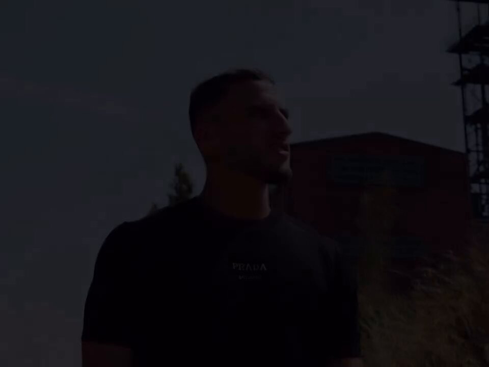 Je vais être honnête : je suis VRAIMENT hypé.