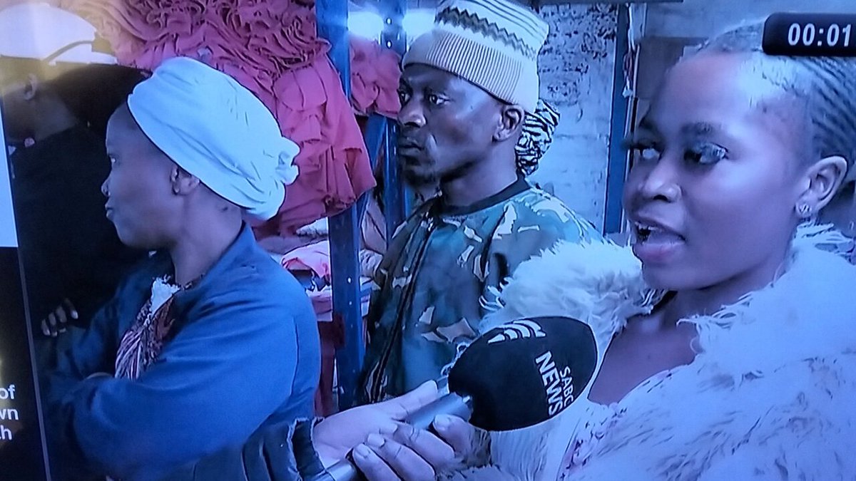 These BASTARDS in the textile and clothing industry are looking for slaves, not employees. These ASSHOLES want to pay employees R1400 per month when the minimum monthly wage is R5609,73.