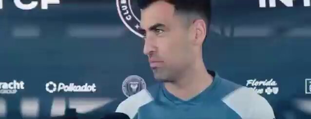 🚨🎙️ Sergio Busquets on Rodri Choosing Barça Over Real Madrid 🗣️ "When you play as a pivot in Spain, you aren't just filling a position—you’re carrying a culture. Real Madrid is built on moments, individual genius, and winning through chaos. But Barcelona is an idea. It’s a language written by those who understand time and space. Rodri sees the game two seconds before anyone else on the pitch. Madrid would have asked him to break up play, but Barça gives him the keys to dictate life. Seeing a fellow Spaniard who carries that same obsession with order and quiet authority choose Camp Nou over the Bernabéu feels deeply personal. Real Madrid could offer him silverware, but Barcelona offers him a legacy. Passing the torch to a player with his mind isn't just a signing for the club—it’s a master recognizing where his football truly belongs."