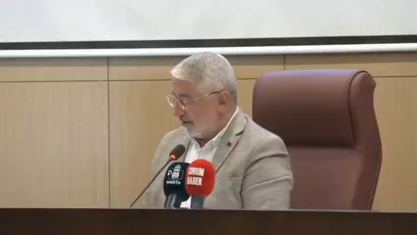 Çorum Belediye Başkanı Halil İbrahim Aşgın Dr. Halil İbrahim AŞGIN'dan Yeni Partili belediye meclis üyesine ince ayar: -"Çıplaklık özgrlük değildir. Müstehcenliği,çıplaklığı normalleştirme düşüncesinde olan sanat gruplarıyla ilgili... Belediye olarak biz getirmeyeceğiz'. Mesela siz yeni parti olarak ilk etkinliğiniz Çorum'da bu olsun. Yeni parti olarak Manifest'i getirin. Getirin.."