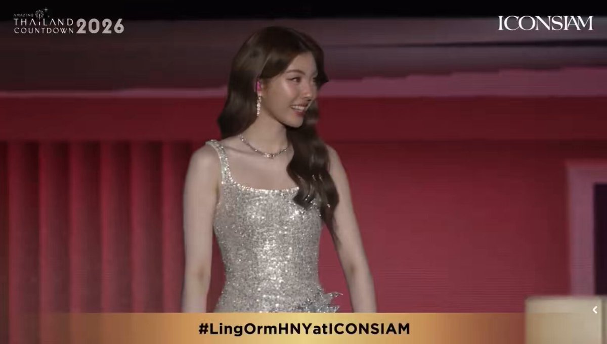 เพลง ระยะไกลของดวงจันทร์ ร้องโดย ออม กรณ์นภัส ได้รับคัดเลือกจาก คณะกรรมการผู้ทรงคุณวุฒิ เข้าชิงรางวัลสาขา Best Series OST. of the Year ( เพลงประกอบซีรีส์ยอดเยี่ยมแห่งปี ในงาน “Y Entertain Awards 2026” 📍ประกาศผล | 03.09.69 ICONSIAM HALL, ICONSIAM 🏆 #OrmKornnaphat‌ #ออมกรณ์นภัส‌ #YentertainAwards2026 orm kornnaphat🌈(ภีรชา พชรฐากูร แอคจริง555)