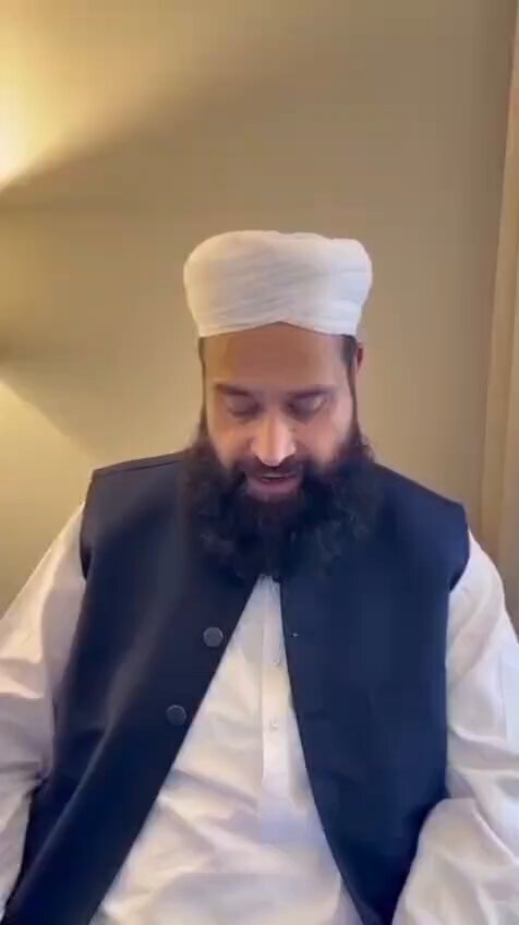 رئيس مجلس علماء باكستان الأمين العام للمجلس العالمي لتعظيم الحرمين الشريفين الشيخ طاهر أشرفي : نقول لخادم الحرمين الشريفين الملك سلمان بن عبدالعزيز وولي عهده الأمير محمد بن سلمان ، علماء وشعوب الأمة العربية والإسلامية يقفون معكم وتحت أمركم للدفاع عن الحرمين الشريفين ..