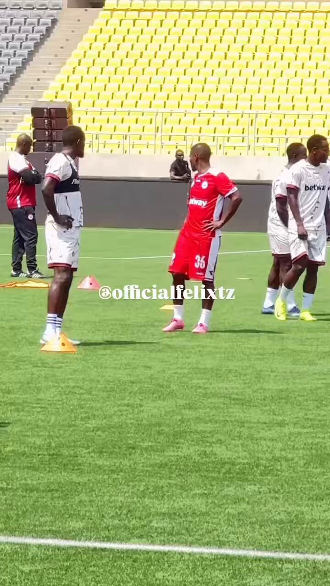 Neo Maema amerejea Simba Sc na tayari ameanza mazoezi na wachezaji wenzake
