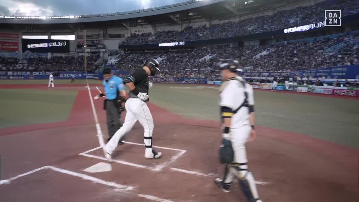 夏、満開 夕暮れの幕張に大きな花火 安田尚憲 第4号同点ホームラン ⚾️ロッテ×オリックス #chibalotte #だったらDAZN