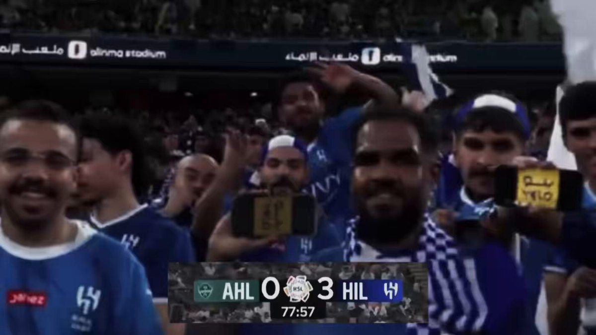 - دايم اللي يخسر النقاش امام اهلاوي ولا يقدر يرد يشطح بموضوع الهبوط، - صباح الخير 💙
