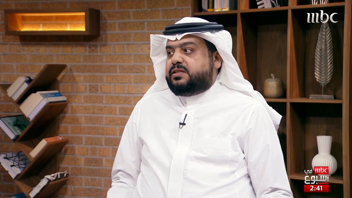 كيف يؤثر تفضيل طفل على إخوته في شخصيته ومستقبله؟ وما الانعكاسات السلبية والإيجابية التي قد يتركها هذا التفضيل على الأبناء؟ وكيف يمكن للأهل تحقيق العدل والتوازن في تعاملهم مع أطفالهم؟ استشاري الطب النفسي للأطفال والمراهقين د. نادر الرحيلي يجيب د.نادر الرحيلي رقية خياط #MBCinAweek #MBC1