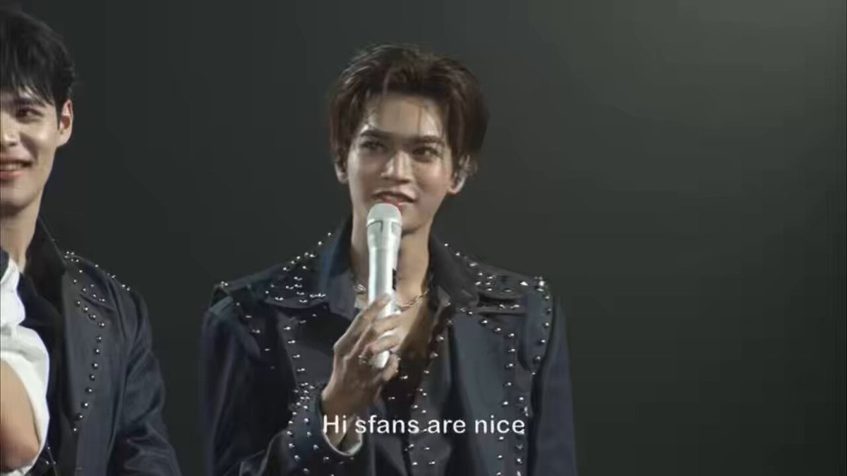 🦁: but normally, Save isn’t this talkative ☀️: why? 🦁: because normally, he likes to Franc (Fang = listen, Franc is pronounced Fang too) 🌙: respect, respect JUNIORMARK ONCE SUNNYMOON #JuniorMarkConcertD1 #savesaisawat #savefranc #francnrp