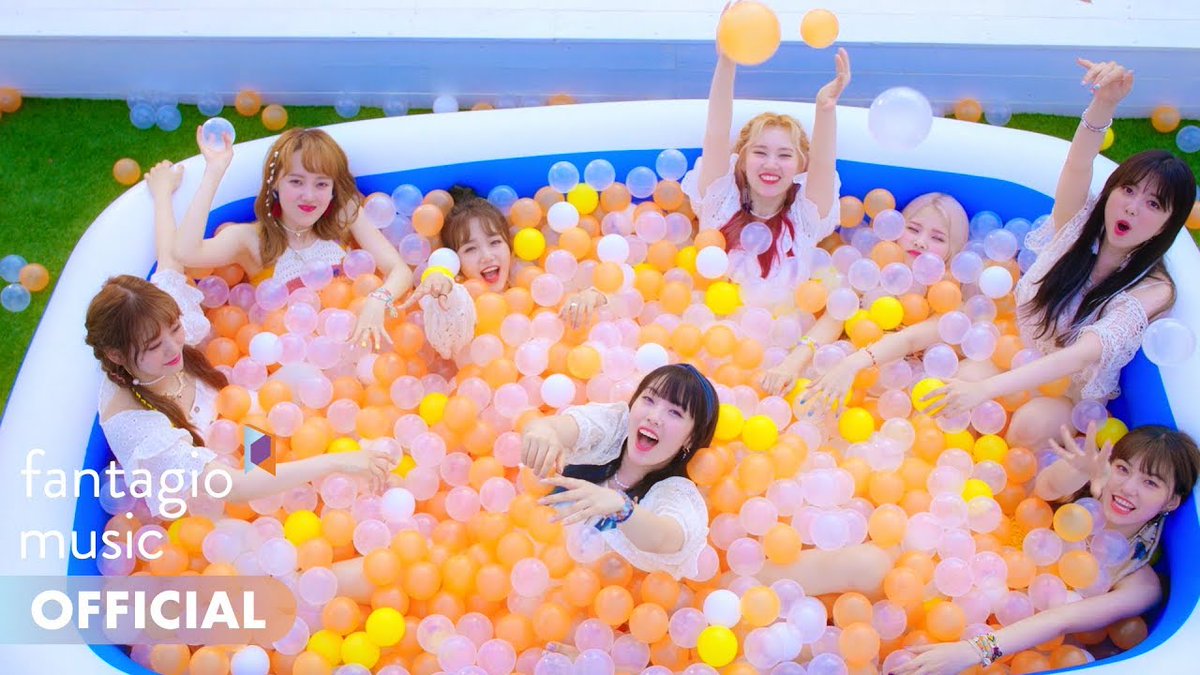 7 years ago today, Weki Meki released the repackage of their 2nd Single Album titled ‘WEEK END LOL’ with title track ‘Tiki-Taka (99%)’
