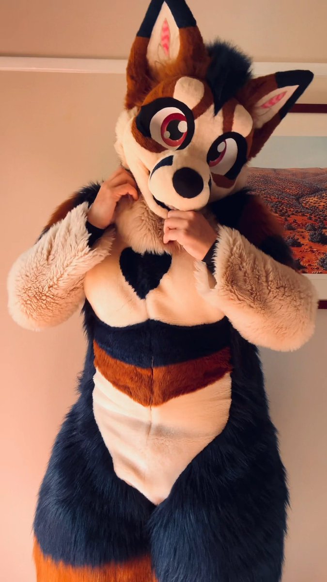 How to wear a female fursuit as a guy ♥️ I made this cute suiting up video showing how I get Riley’s female body shape. #FursuitFriday #SuitingUp #Fursuit #mtf