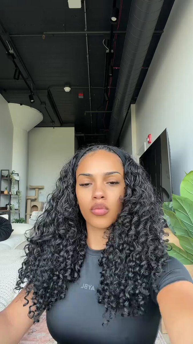 FIT CHECK 💋 🖤