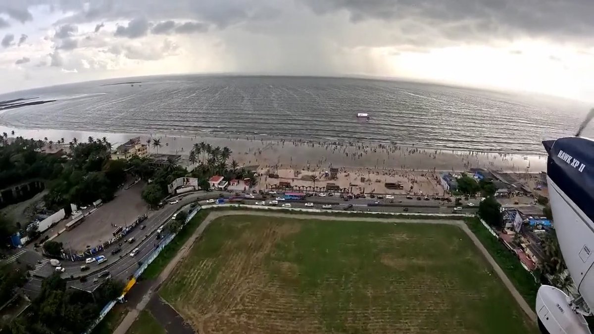 Take off from Juhu Aerodrome, Mumbai. One of the most awesome videos you will see.