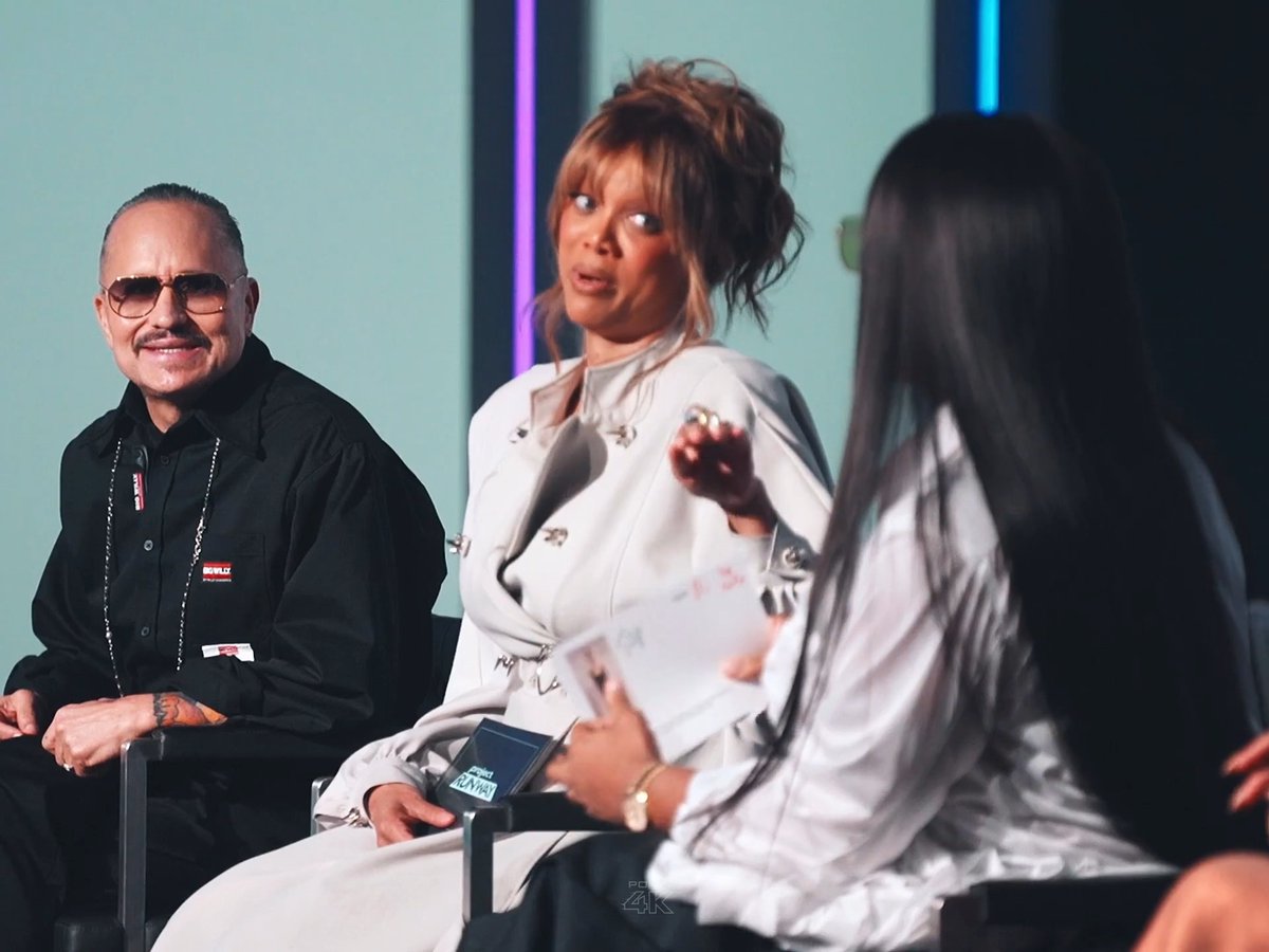 tyra and law literally going at each other in this new project runway episode omg 😭