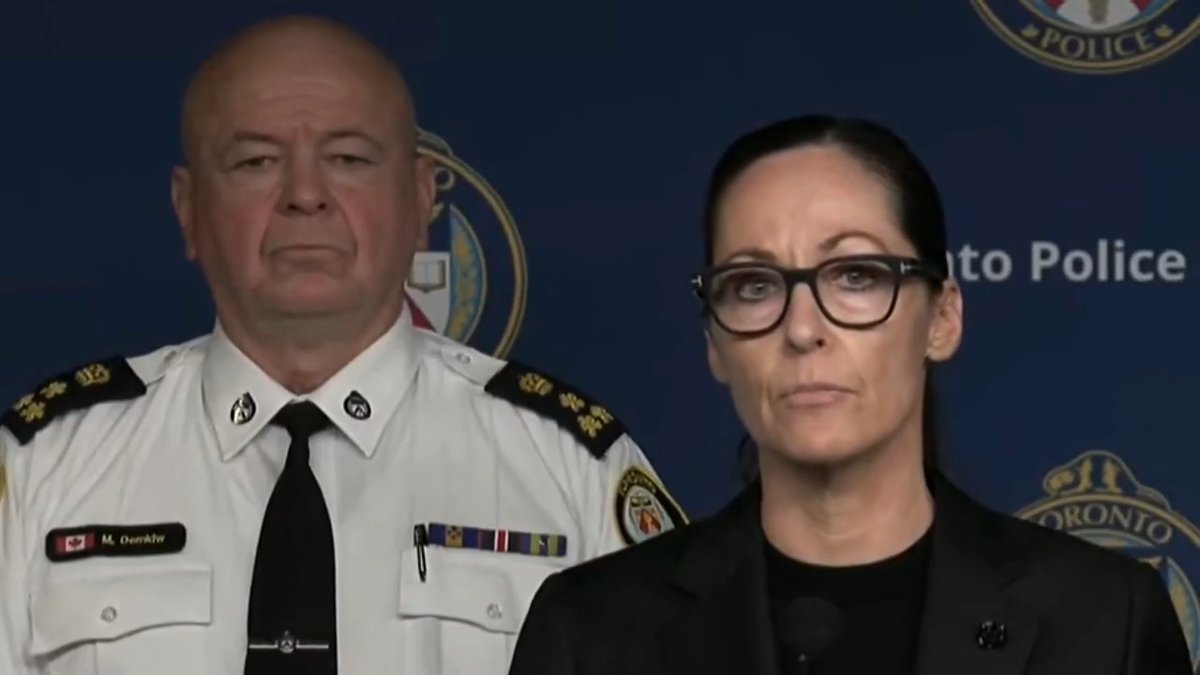 WATCH: Chief Chief Myron Demkiw &amp; D/Sgt Stacey McCabe announce the arrest of two 18-year-olds behind the targeted shooting at Salsa on St. Clair festival on July 11th. While investigating, police seized 5 suspected illegal handguns, already confirming 2 were smuggled from the US 🇺🇸