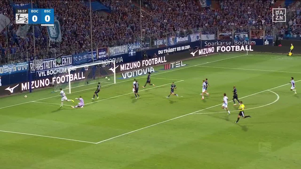 ⚽ ¡EL GOL DE GRØNNING ADELANTA AL HERTHA EN EL MARCADOR! Gran jugada del conjunto visitante para tomar la delantera en el primer partido de la temporada. 🔥