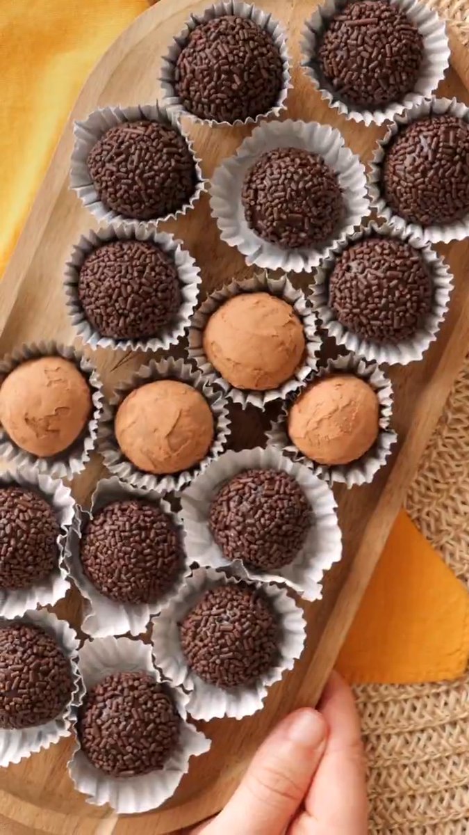 Cómo hacer Brigadeiros de Chocolate Caseros 😍 Son bien fáciles, cremosos y con sabor intenso a chocolate!!