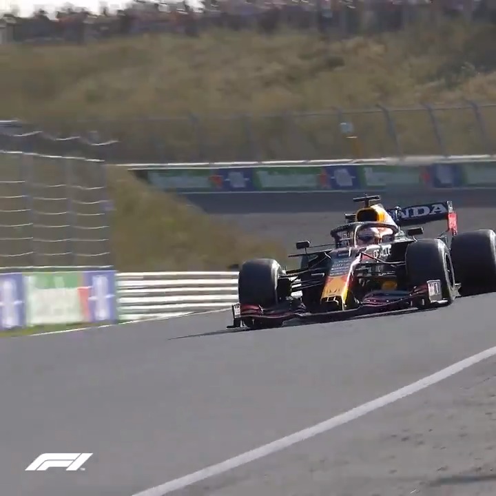 Max Verstappen wins his home race at Zandvoort in 2021 🇳🇱🦁 It’s still such a shame that we won’t have F1 at Zandvoort after 2026.