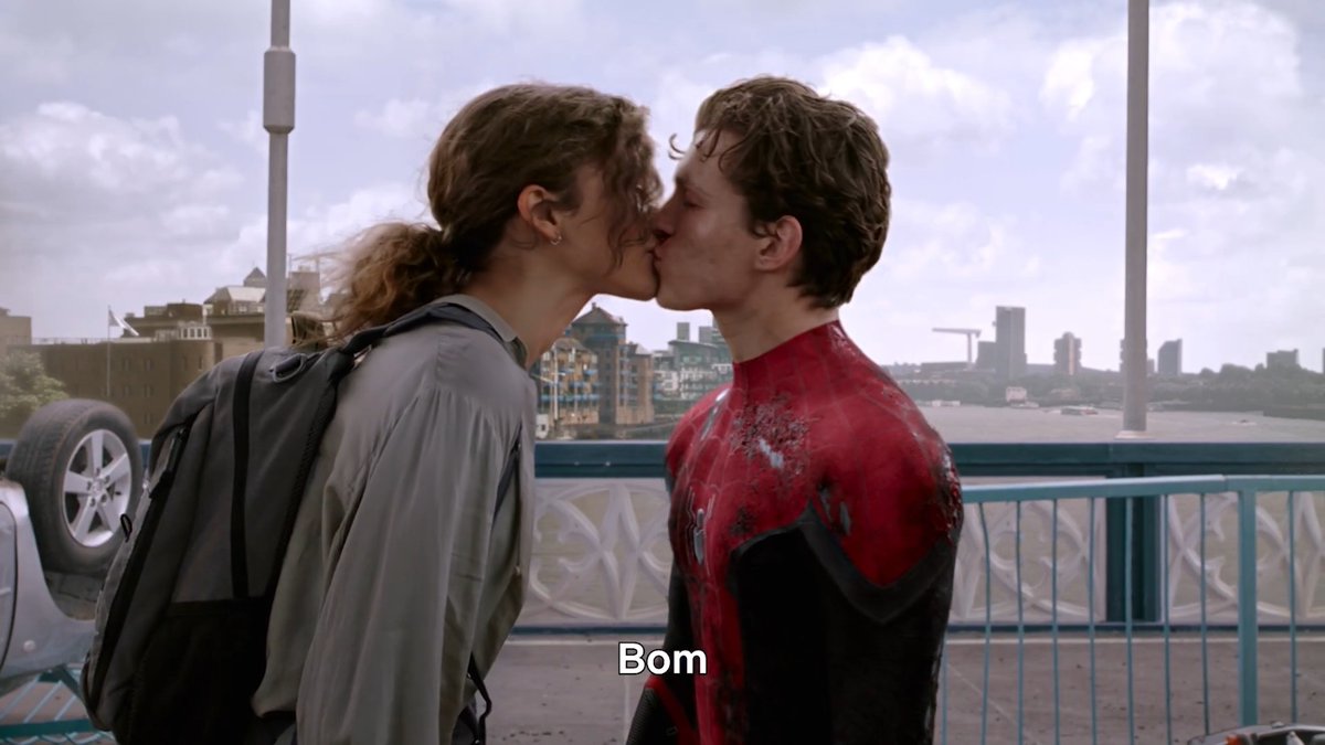 Sim, eu tô chorando de novo vendo essa cena da MJ e do Peter Parker.