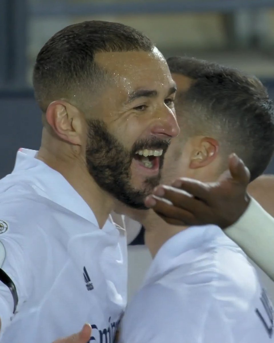 𝑀𝑜𝑛𝑠𝑖𝑒𝑢𝑟 𝐾𝑎𝑟𝑖𝑚 𝐵𝑒𝑛𝑧𝑒𝑚𝑎. 🤩 LALIGAHistory | Real Madrid C.F.