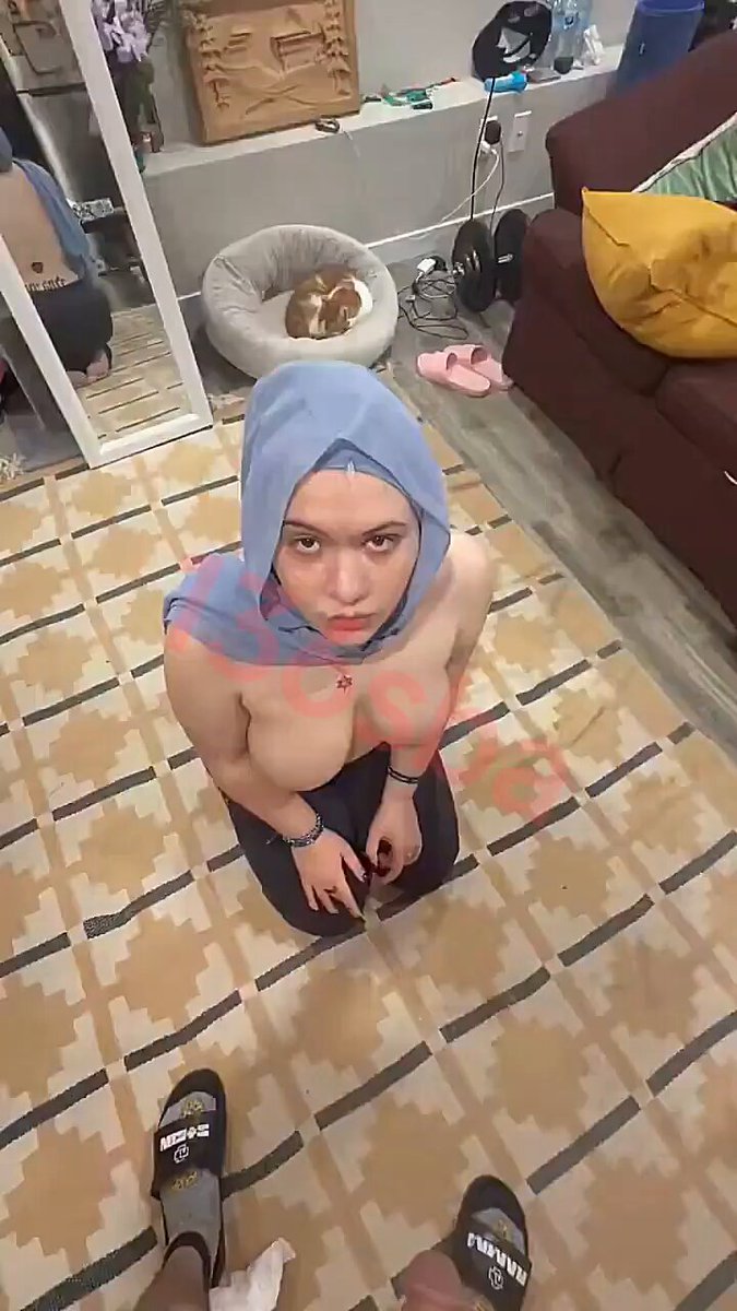تعال نظف وجه اختك #محجبة . . . . . . . . . . . . #chudai #stepsister #stepmom #stepbro #cum #anal #gooner #hijab #hijabi