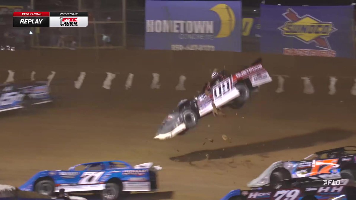 🚨 Michael Leach okay after going for a HIGH FLYING ride at Florence Speedway! #𝗟𝘂𝗰𝗮𝘀𝗗𝗶𝗿𝘁 🏁 #LucasDirt
