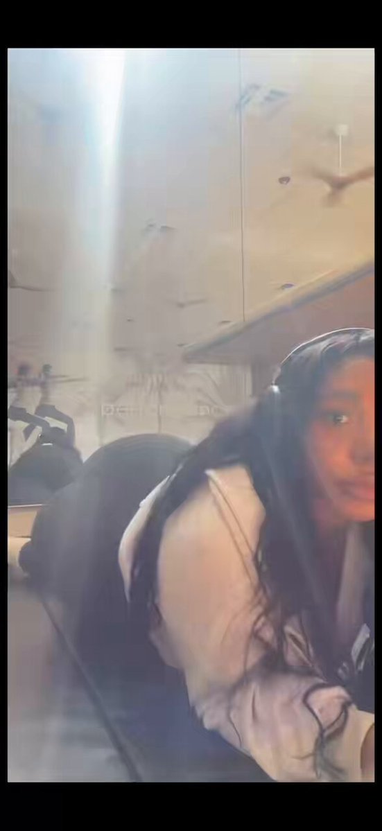 yayawaya loves a good stretch 0:43😳👀