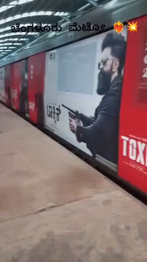 Toxic Mania takes over Bengaluru Metro 🔥🔥 #ToxicTheMovie #Yash Yash