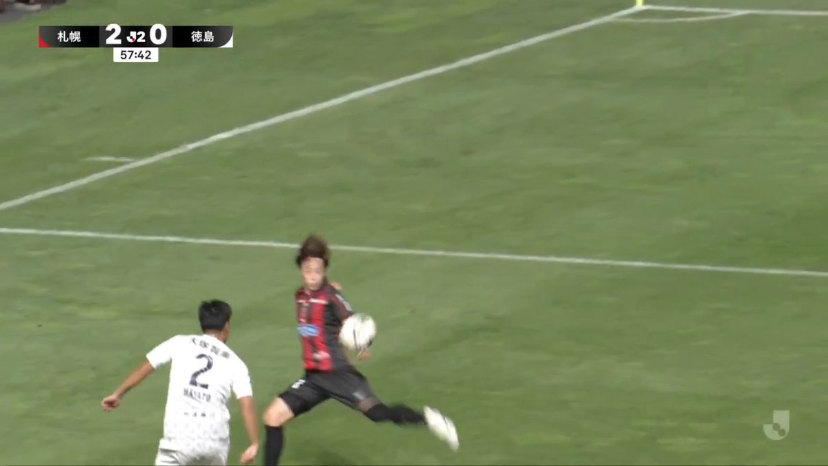 左足で鮮やかに⚽️ ヴィニ ペイショットは本日、1ゴール1アシスト! 🎦 ゴール動画 🏆 明治安田J2リーグ 🆚 札幌vs徳島 🔢 2-0 ⌚️ 58分 ⚽️ 白井 陽斗(札幌) #Jリーグ