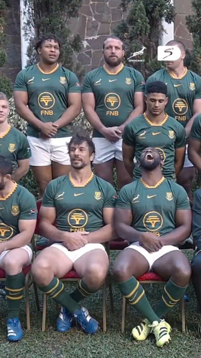 Checking in with the Springboks at their team photo in Argentina ahead of tonight's clash 👋🇿🇦🇦🇷 #SSRugby