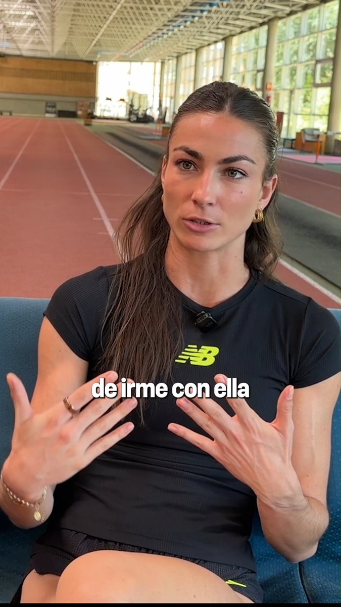 Hablamos con Blanca Hervás 🇪🇸 en el año de su vida, a las puertas de un Europeo al que llega como estrella de los relevos y ya entre las mejores en el 400m. “Siempre hay excusas con el relevo” “Hace nada, la final ni entraba en mis planes”