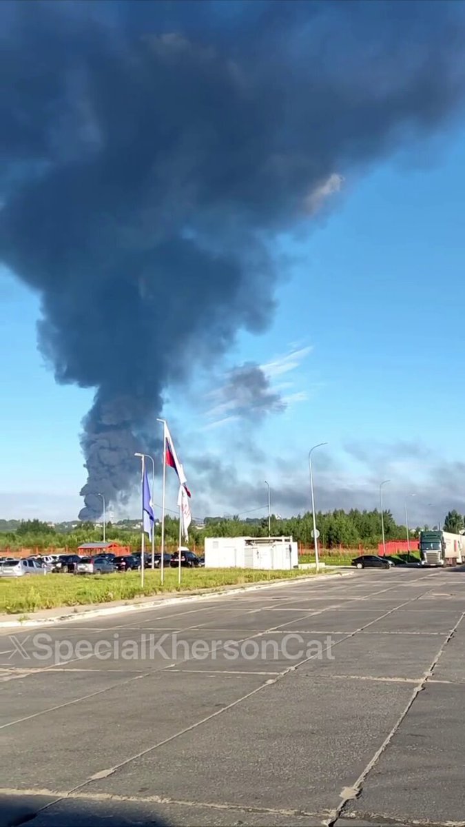 A Russian Pantsir air-defence system nearly kills several civilians with cannon fire while trying to intercept Ukrainian Liutyi deep-strike drones during the recent attack on the Yaroslavl oil refinery.